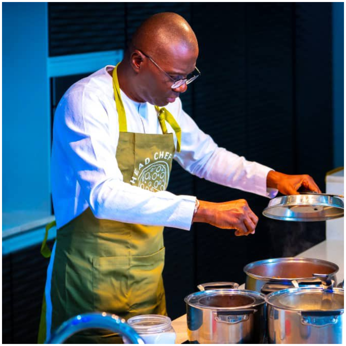 Sanwo-Olu gets serious in the kitchen. Credit: Babajide Sanwo-Olu/X