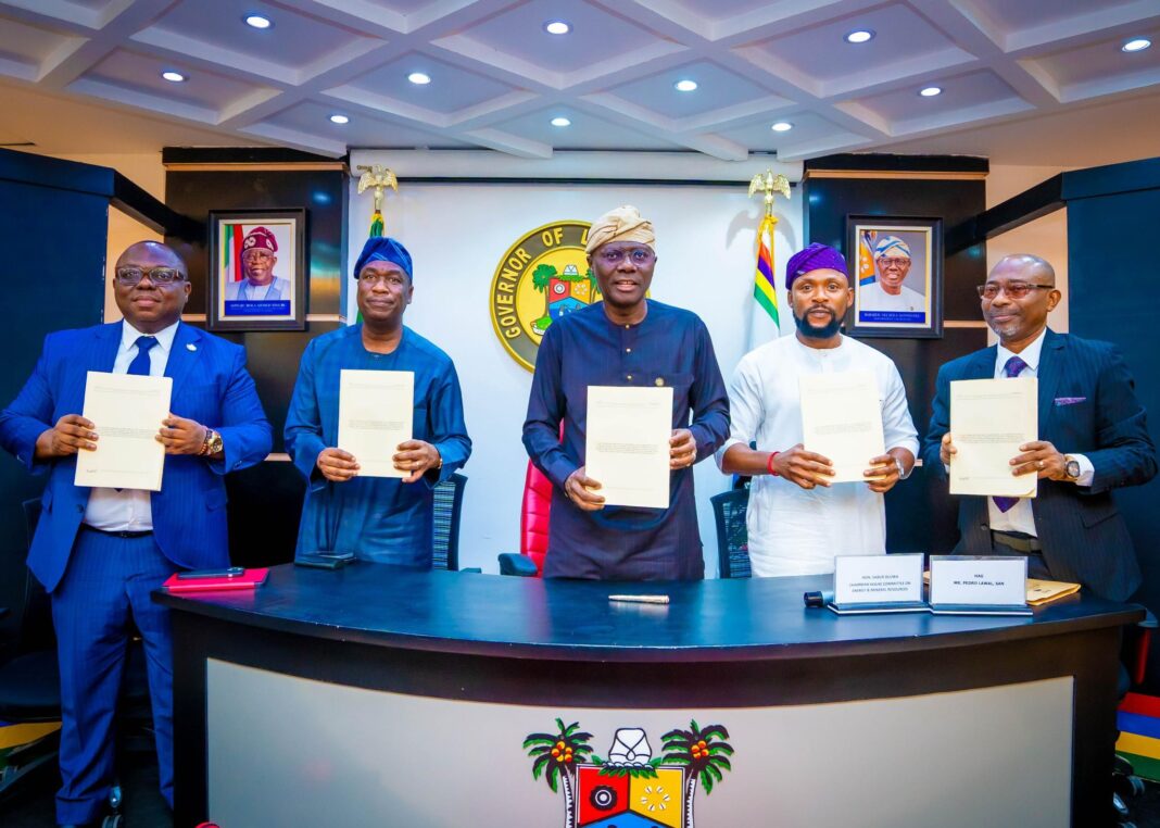 Sanwo- Olu signs electricity bill into law